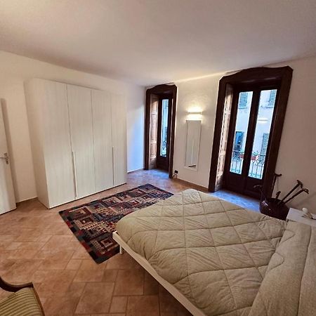 La Casa Del Corso Apartment Arona Luaran gambar