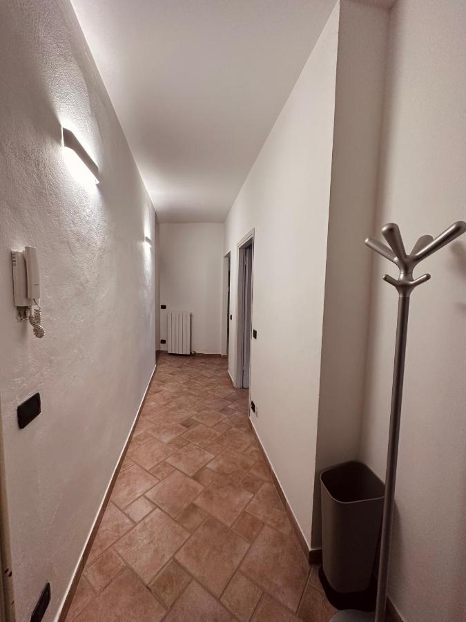 La Casa Del Corso Apartment Arona Luaran gambar