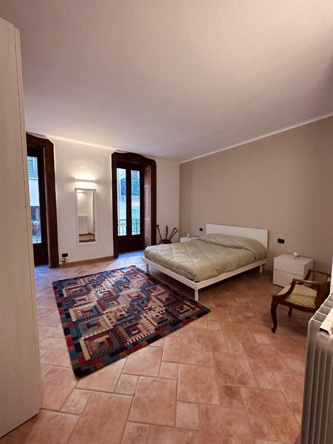 La Casa Del Corso Apartment Arona Luaran gambar